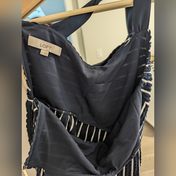 Ann Taylor LOFT Navy Blue and White Chevron Herringbone Striped Dress 2 XS - Picture 4 of 7